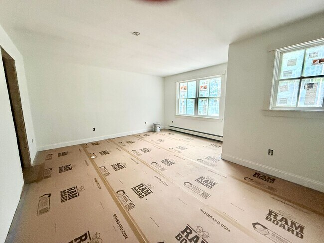 Building Photo - Brand New 3 Bedroom Townhouse for Rent