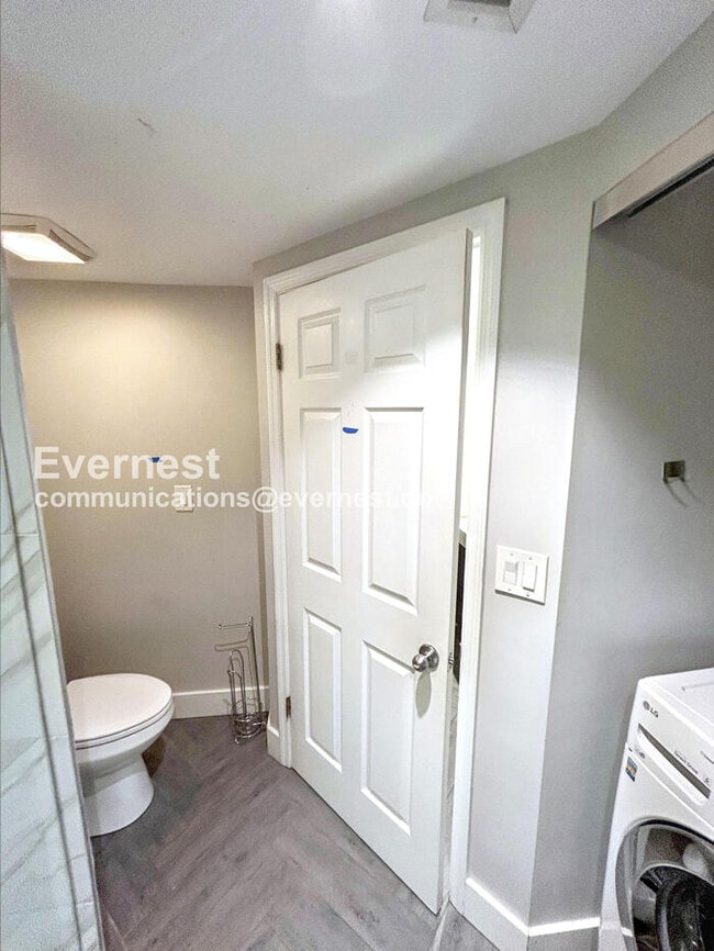 Building Photo - 199 14th St NE