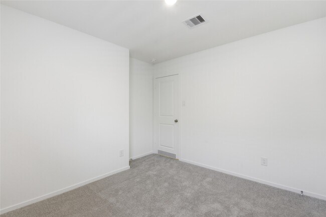 Building Photo - 2631 Lantana Spring Rd