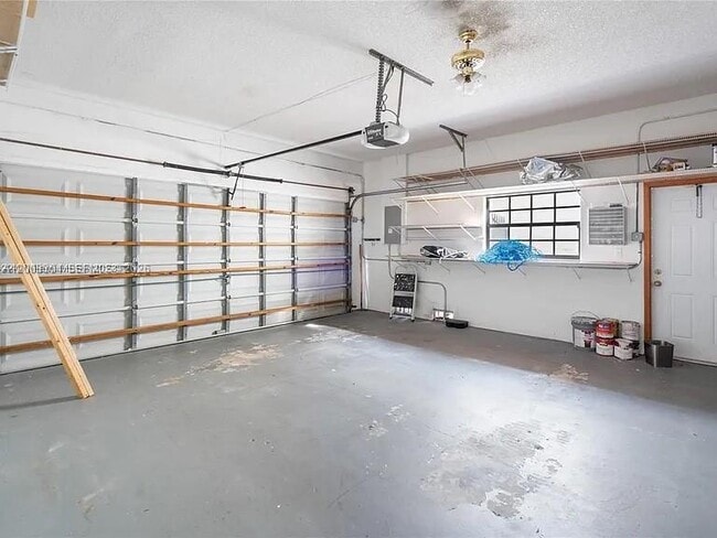 Building Photo - 8978 NW 152nd Ln