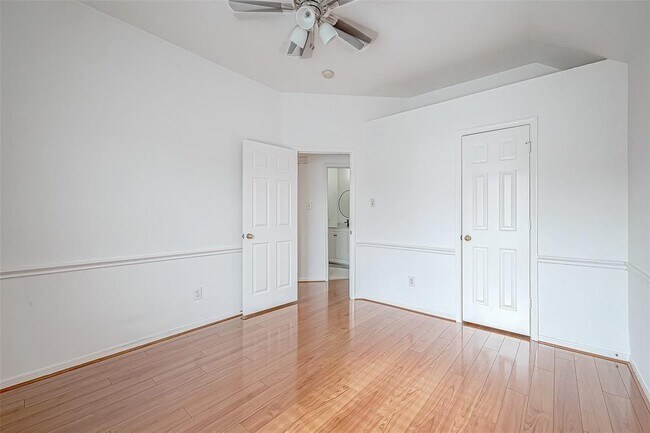 Building Photo - 6819 Oakbranch Manor Ln