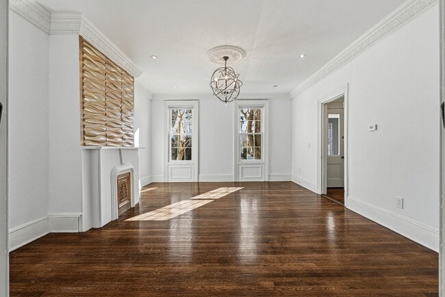 Building Photo - 37 W 34th St.