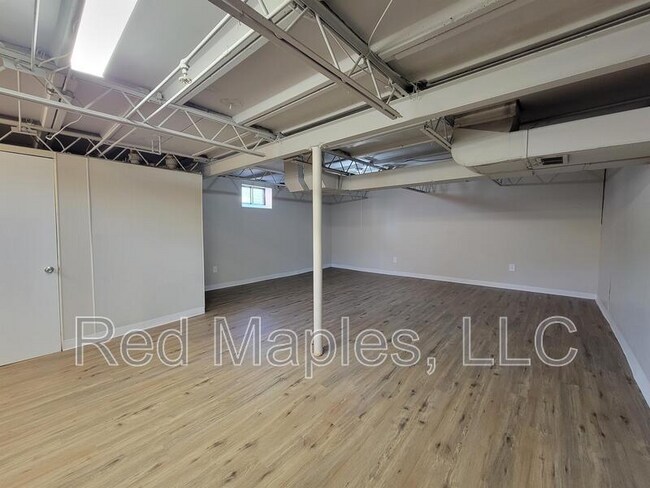 Building Photo - 7720 Wellington Ave