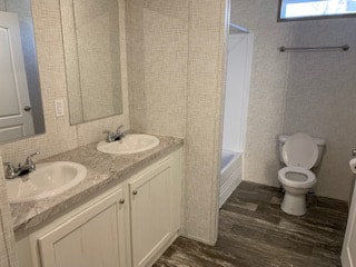 Building Photo - 5820 Arrowhead Dr