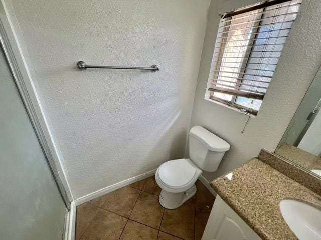 Building Photo - 1460 Kendall Dr