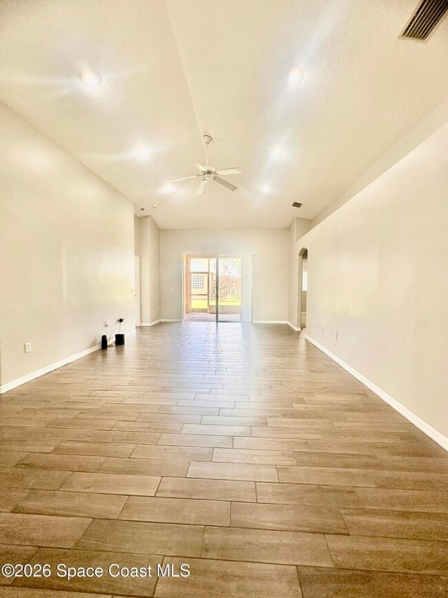 Building Photo - 2817 Mondavi Dr