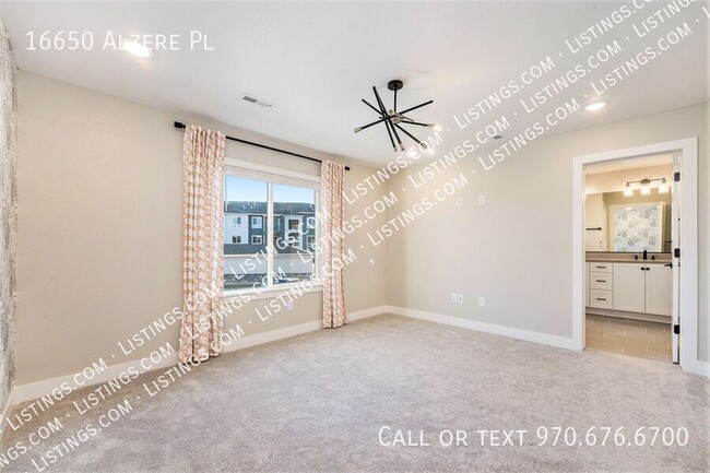 Building Photo - Beautifully Finished Townhome in Parker!