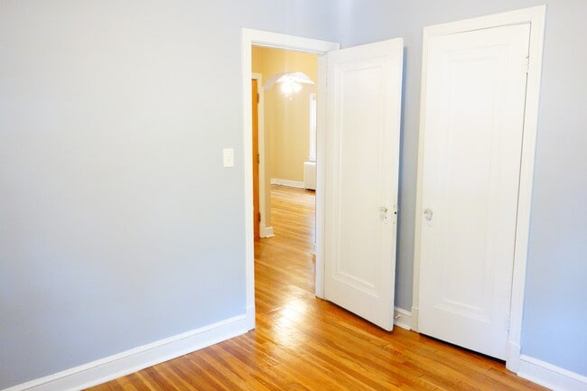 Building Photo - 8409 Greenwood Ave