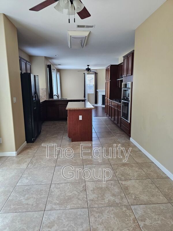 Building Photo - 5115 W Pianosa Ave
