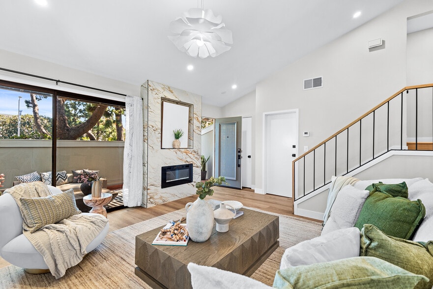 Spacious Living Room - 13135 Mindanao Way