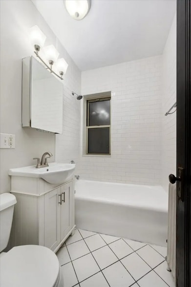 Building Photo - 403 S East Ave