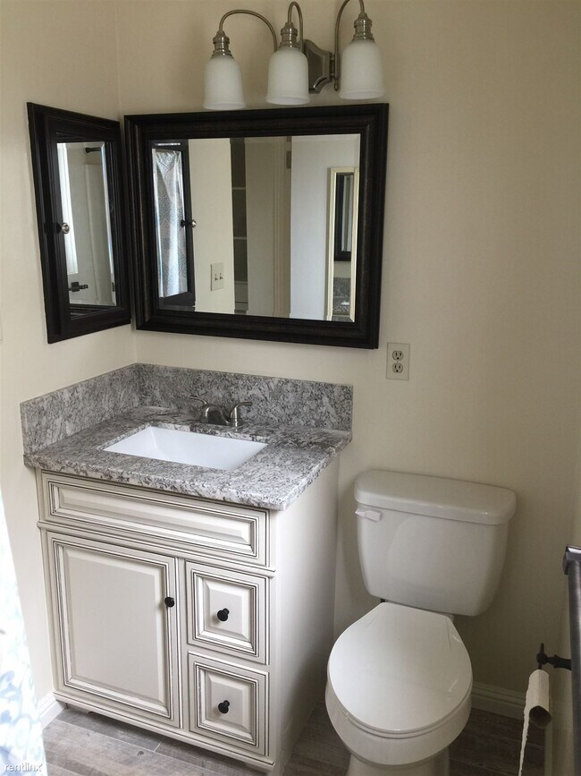 Building Photo - Studio, 1 bath House - 16845 S. Pacific