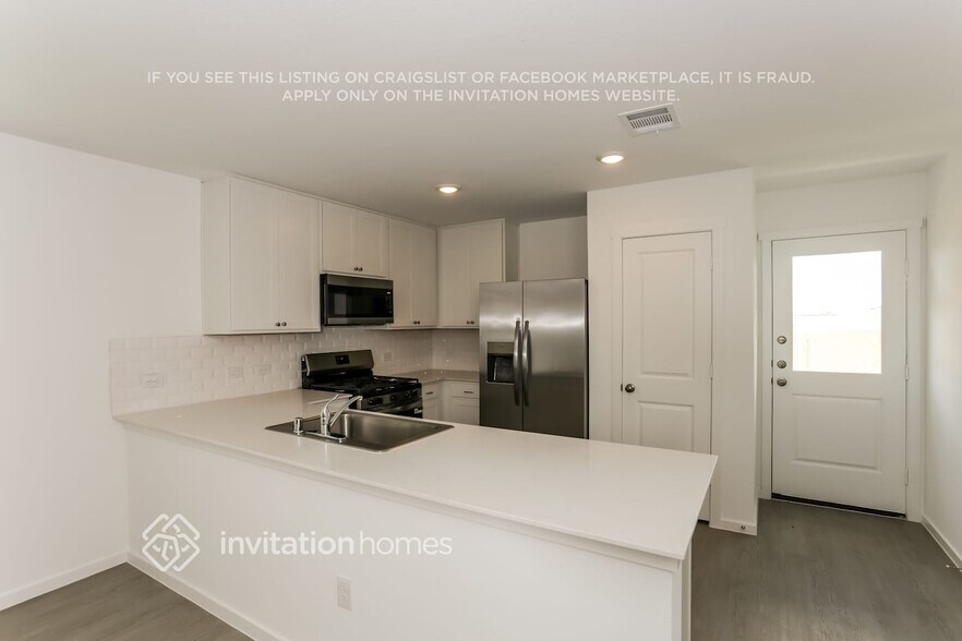 Building Photo - 3148 Lynmar Ln