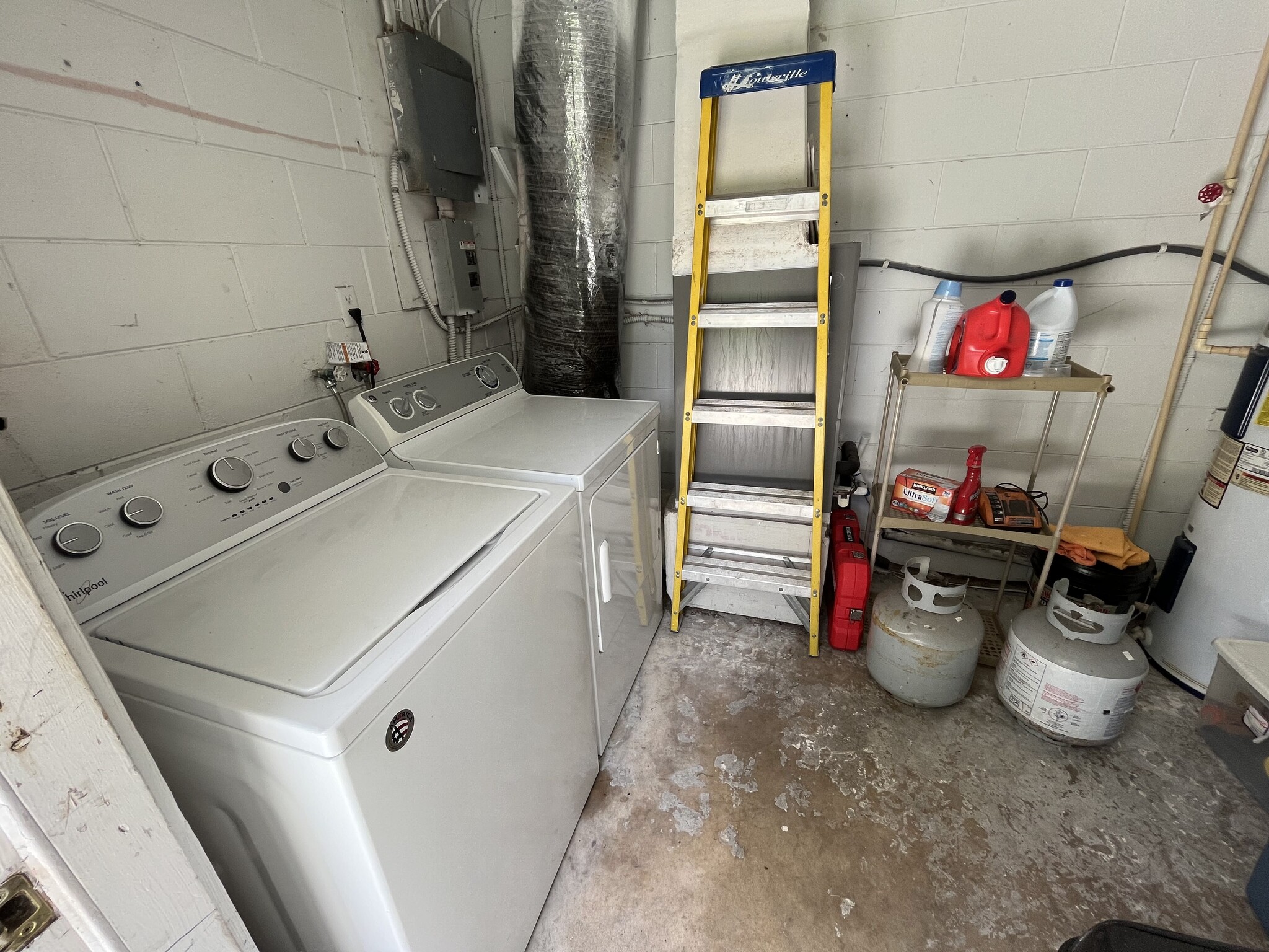 Laundry room (located on back patio) - 2111 Bonneville Dr