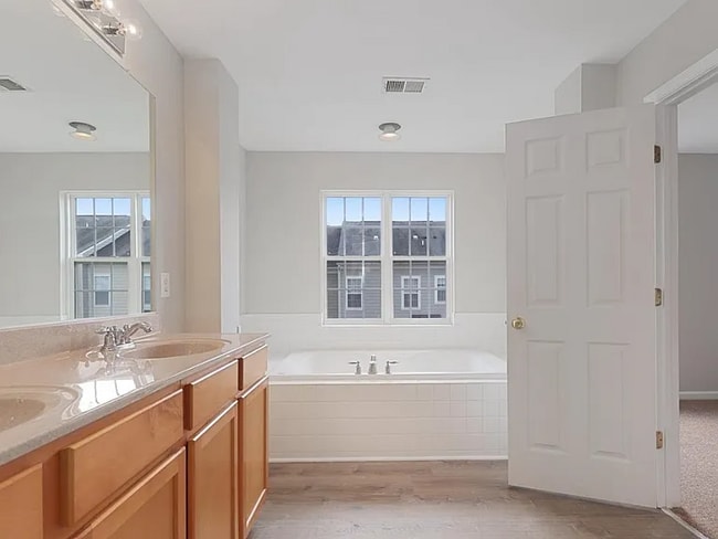 Building Photo - 1110 Posey Ln