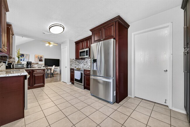 Building Photo - 4754 Lonestone Cir