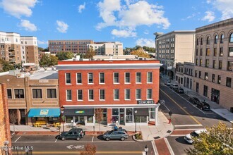 Building Photo - 304 N Front St