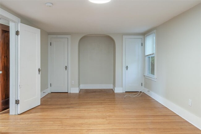 Building Photo - 425 Highland Ave