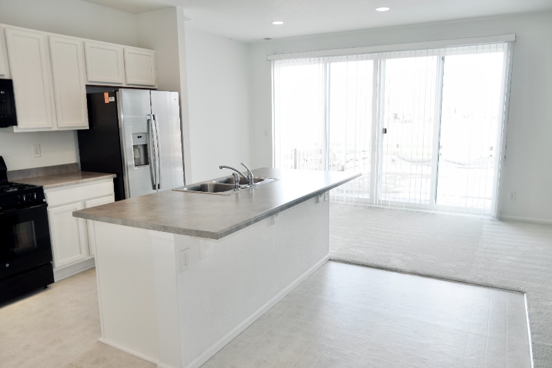 Building Photo - 7076 Preble Dr