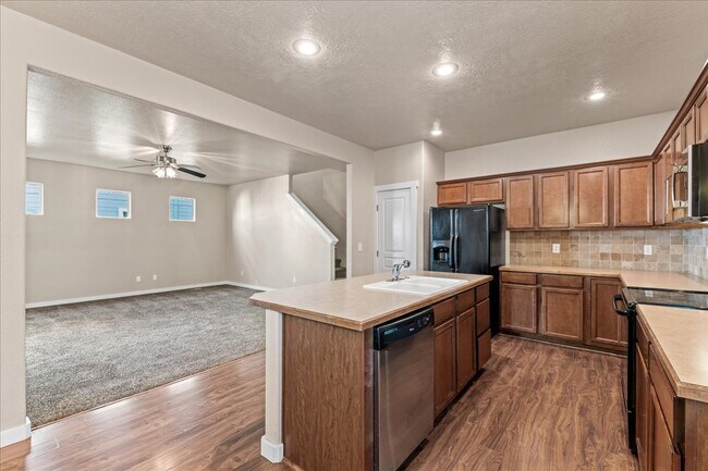 Building Photo - 115 W Lava Falls Dr