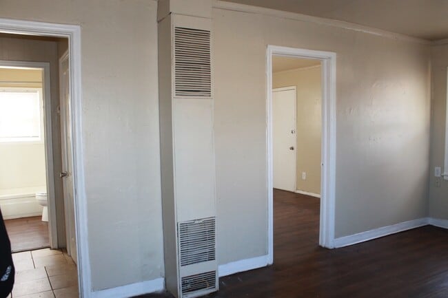 Building Photo - Affordable 2 Bedroom House-First full month free