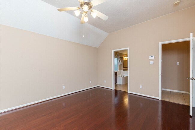 Building Photo - 2201 Signal Hill Dr