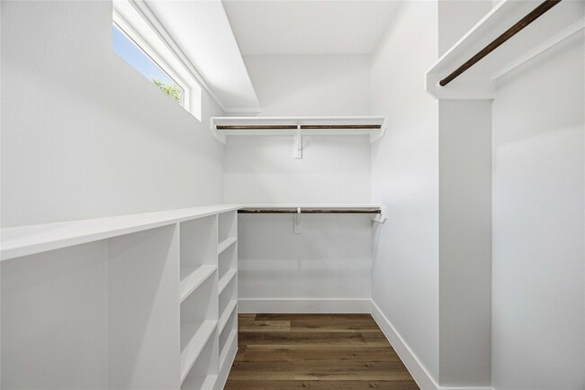 Building Photo - 1084 Junell St