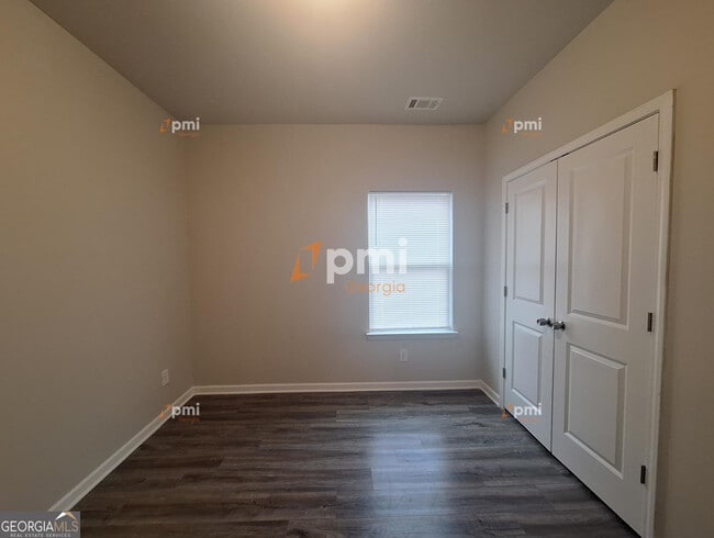 Building Photo - 145 Loudoun Dr