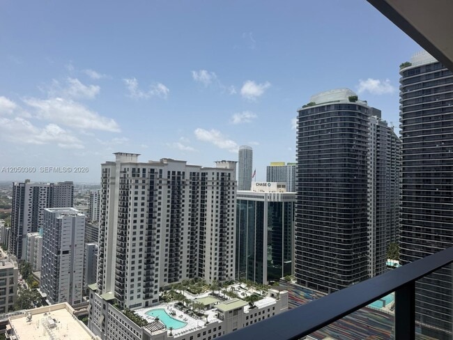 Building Photo - 1000 Brickell Plaza