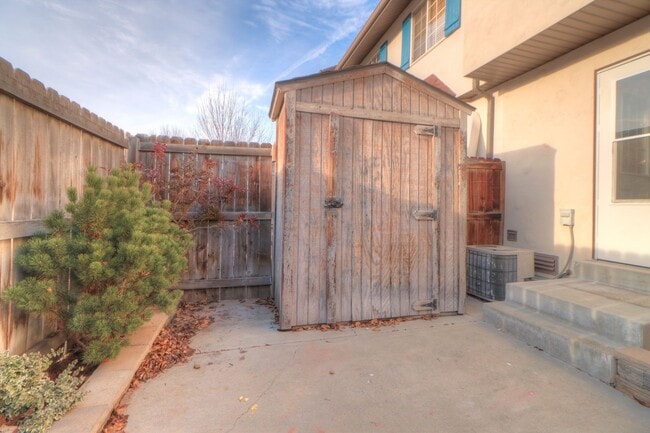 Building Photo - Pet Friendly! Cute 2 Bedroom 1.5 Bath in Midway!!