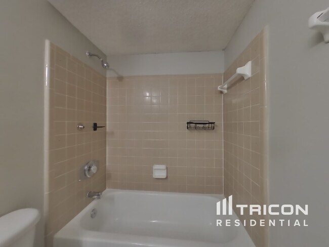 Building Photo - 7774 Oregano Ct