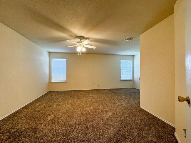 Building Photo - Adorable 2 bed, 2 bath home in Everman ISD