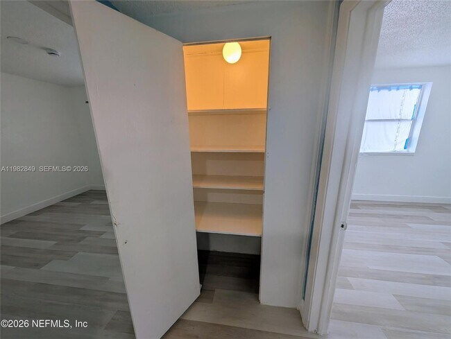 Building Photo - 1454 Ribault Scenic Dr