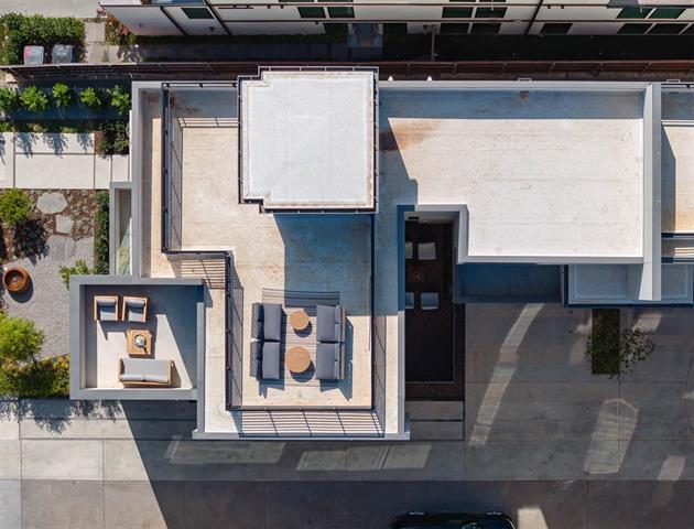 Building Photo - 3513 Edgewater St