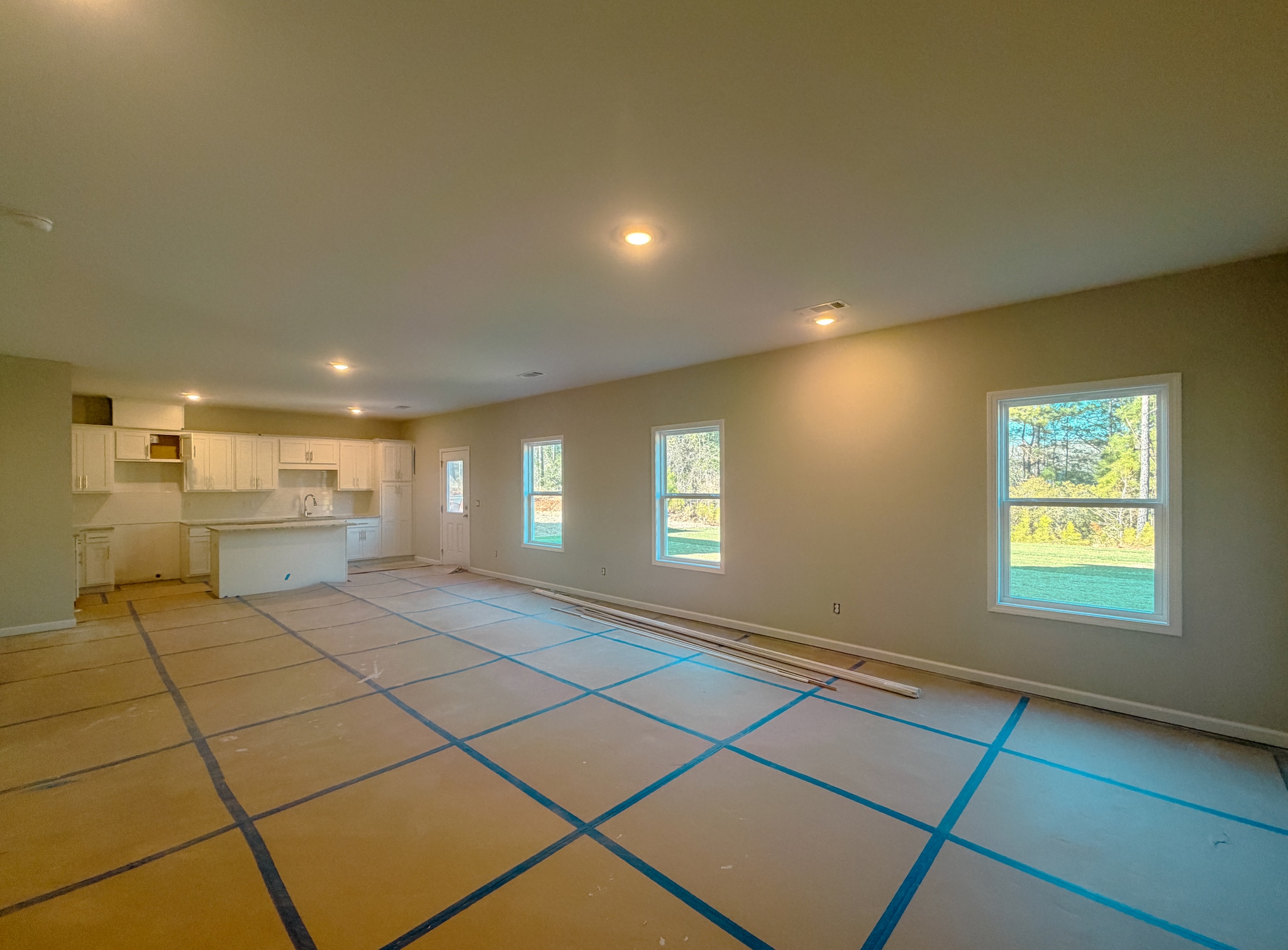 Building Photo - 354 Gray St