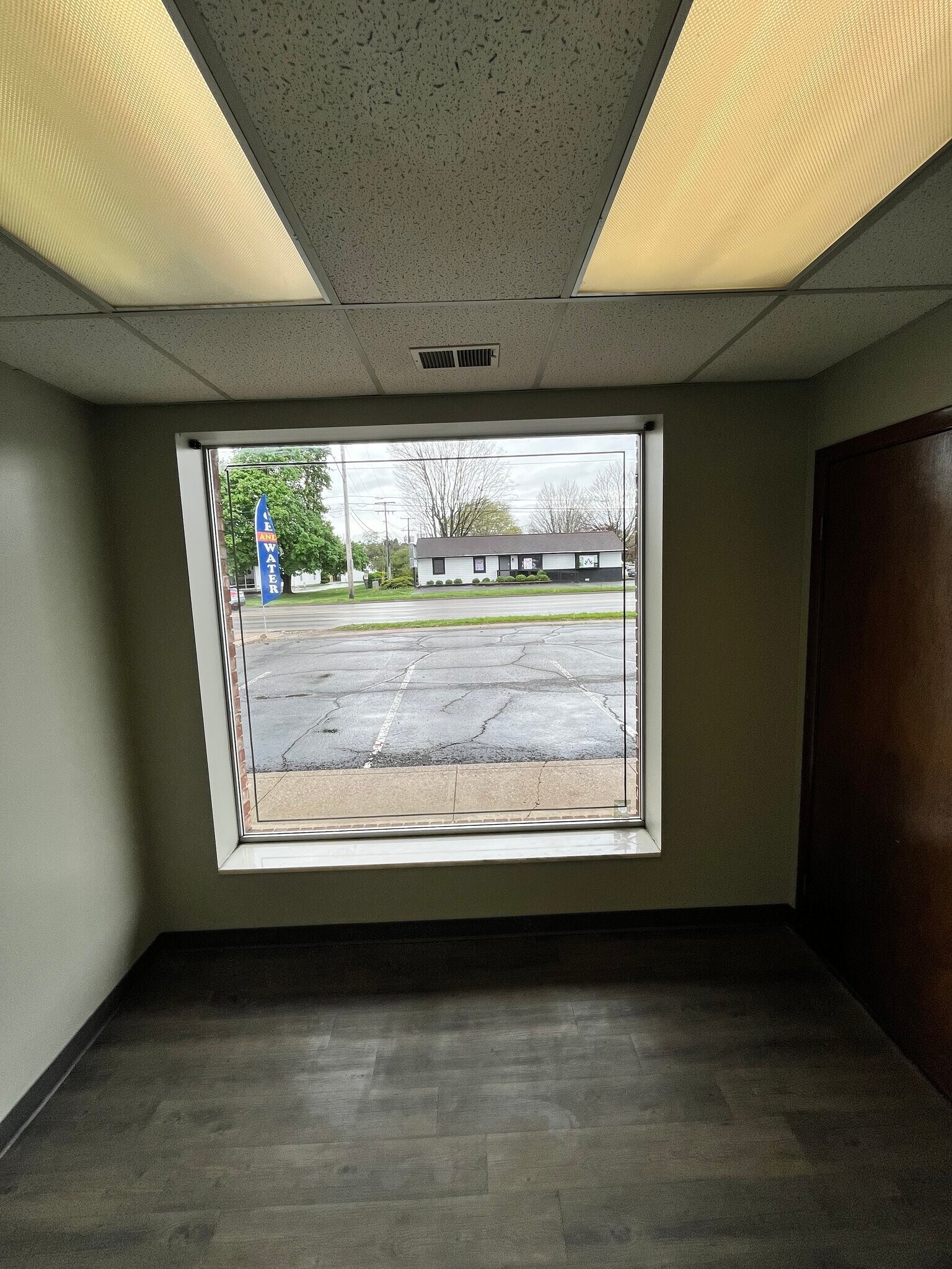 Building Photo - 1000 N 21st St