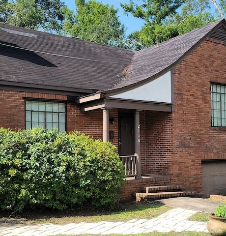 Building Photo - 2116 Market St