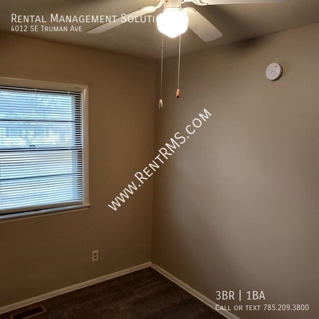 Building Photo - 4012 SE Truman Ave