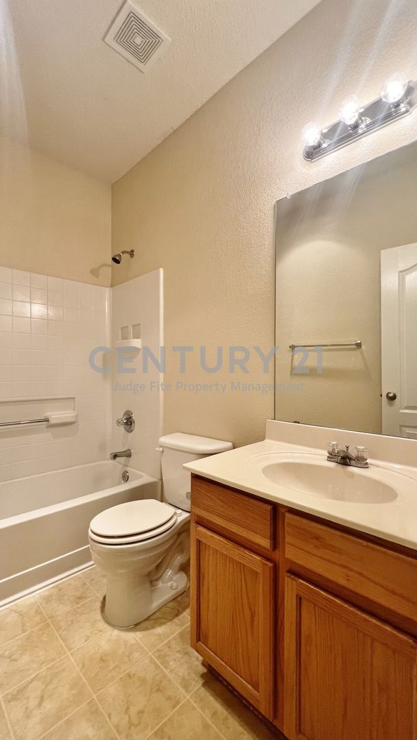 Building Photo - Lovely 3/2/2 in Fort Worth For Rent!