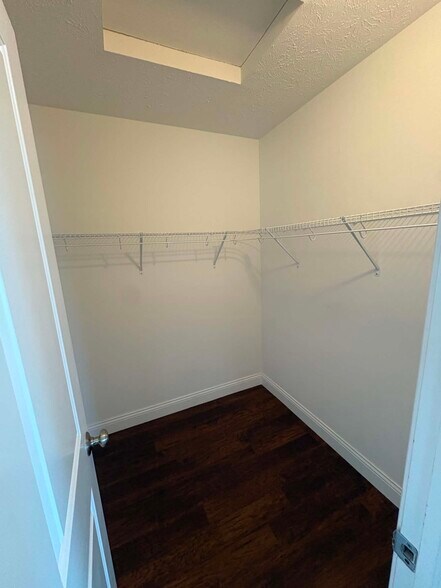 Walk-in closet #2 - 1752 W Countryside Ln