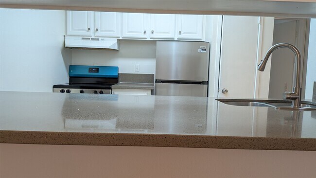 Building Photo - 3131 Southwest Fwy