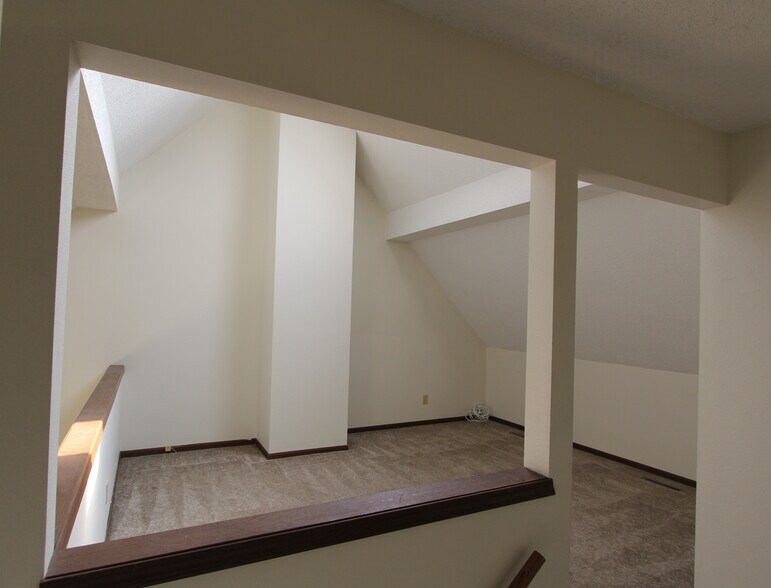 Building Photo - 900 NW 37th St