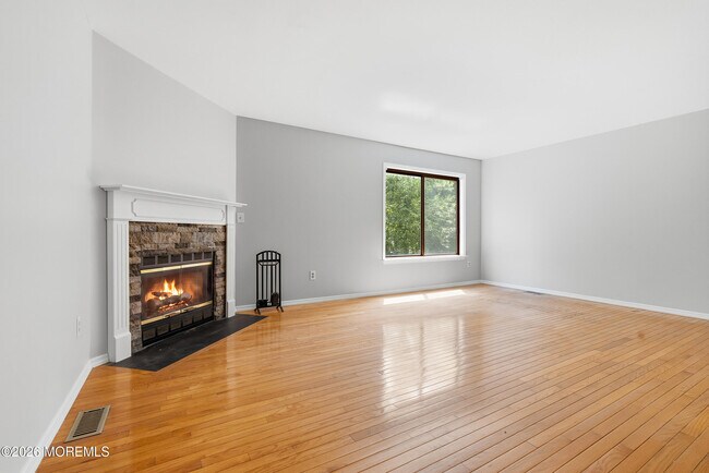 Building Photo - 802 Alpine Trail