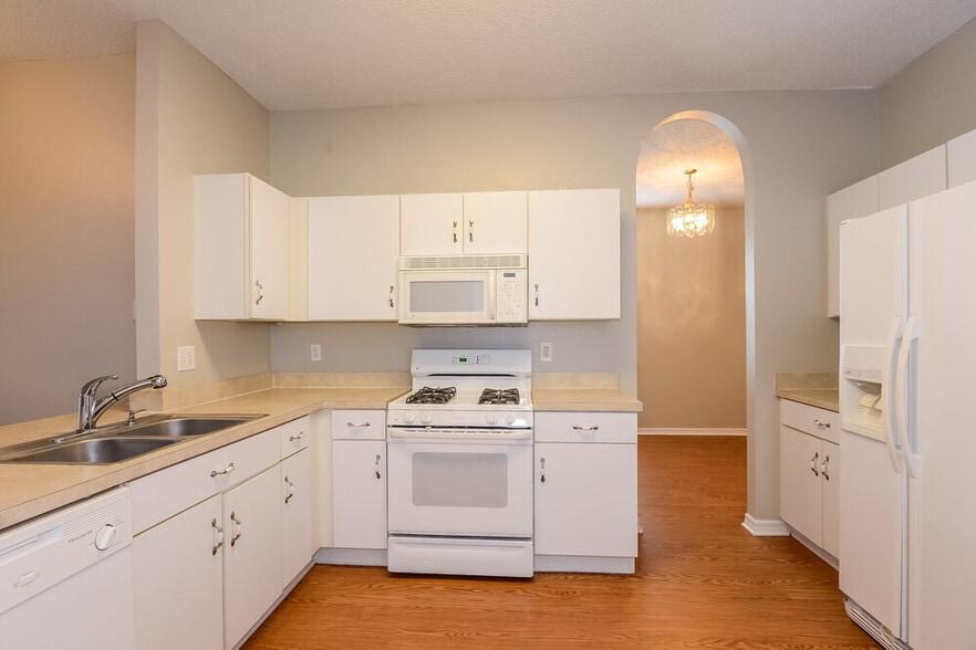 Building Photo - 22820 Marsh Wren Dr