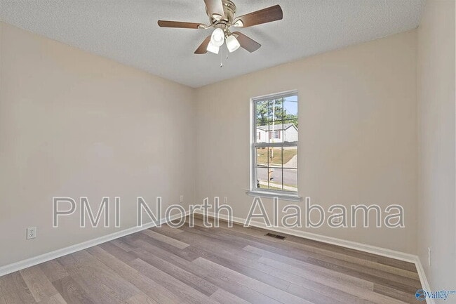 Building Photo - 3103 Sonya Dr NW