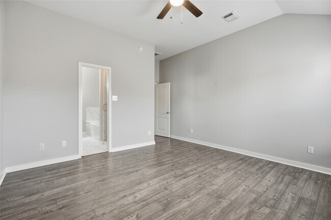 Building Photo - 2249 Waxwing Dr