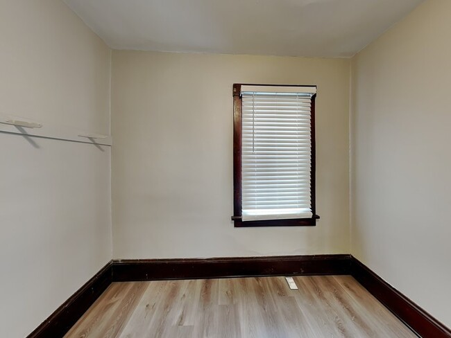 Building Photo - WINTER SPECIAL!! 3 Bedroom, 1 Bathroom Hou...