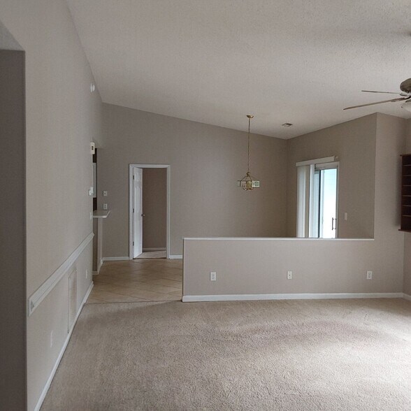Building Photo - 120 Breezewood Dr