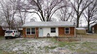 Building Photo - 4019 Tally Ho Ct