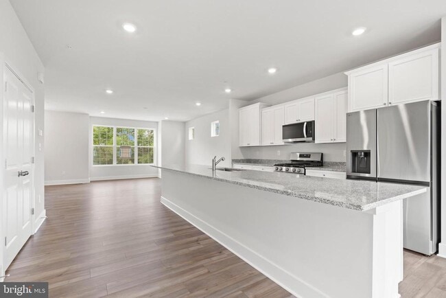 Building Photo - 1723 Water Xing Rd